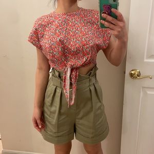 Zara floral cropped tee. Xs